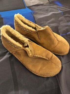 UGG Australia Women’s Chestnut Suede Slip-On Loafers
